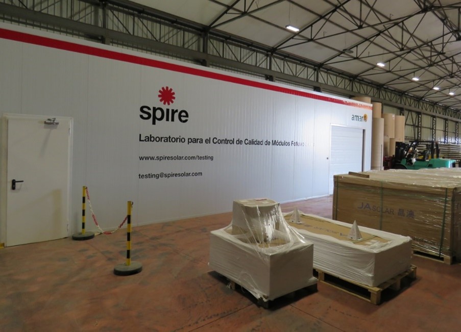 Laboratório de ensaios para módulos fotovoltaicos 